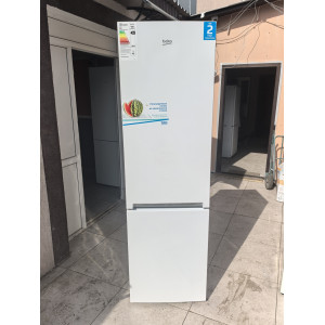 Холодильник Beko RCSK379M20W. Photo 2