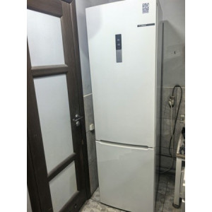 Холодильник Bosch KGE39XW2AR/01