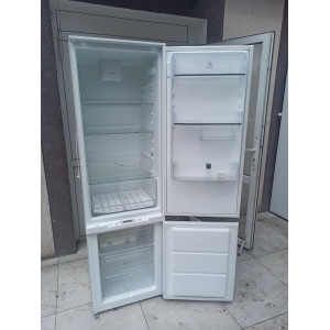 Холодильник Electrolux ENN3153AOW. Photo 3