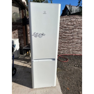 Холодильник Indesit BIA181