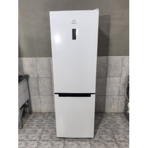 Холодильник Indesit DF5180W. Photo 2