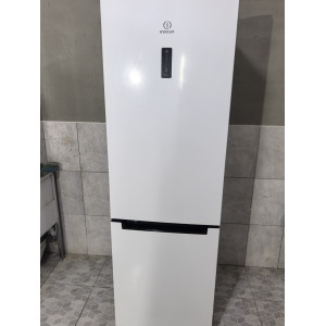 Холодильник Indesit DF5180W. Photo 3