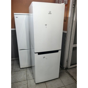 Холодильник Indesit DS4160W