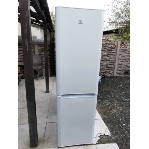 Холодильник Indesit IB201