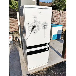 Холодильник Indesit SB150.020. Photo 2