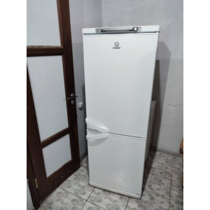 Холодильник Indesit SB167.027