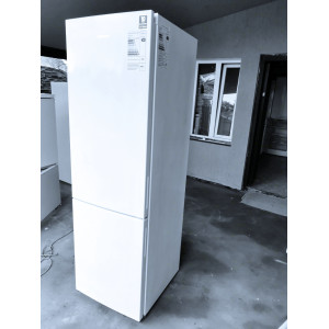 Холодильник Samsung RB34N5000WW. Photo 2
