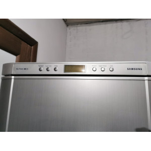 Холодильник Samsung RL33EBMS. Photo 3
