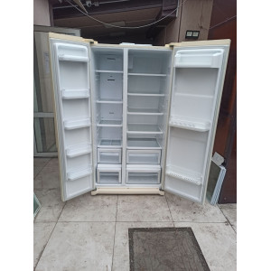 Холодильник Samsung RSA1NHVB. Photo 3