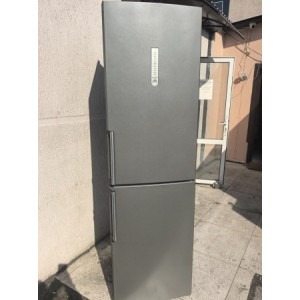 Холодильник Siemens KG39NA74