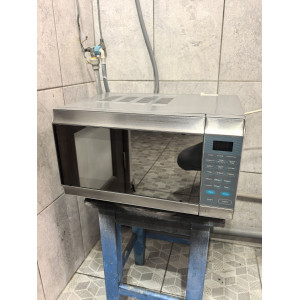 Микроволновая печь Hyundai H-MW1220. Photo 2