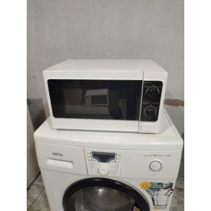 Микроволновая печь Midea MM717CAA