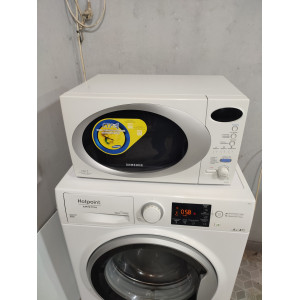 Микроволновая печь Samsung M187GNR. Photo 2