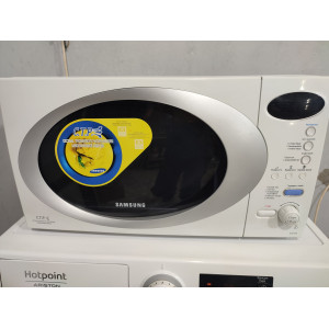 Микроволновая печь Samsung M187GNR. Photo 3