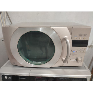 Микроволновая печь Samsung M187MNR. Photo 3