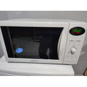 Микроволновая печь Samsung C100R. Photo 2