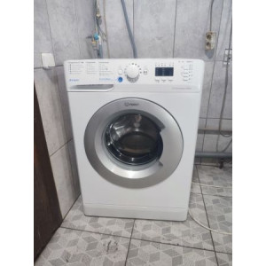 Стиральная машина Indesit BWSA51051