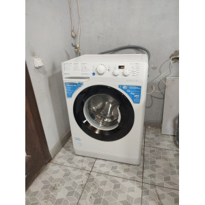 Стиральная машина Indesit BWSD51051. Photo 2