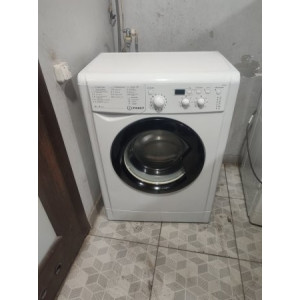 Стиральная машина Indesit IWSD5085