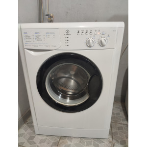 Стиральная машина Indesit WISL103. Photo 3