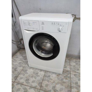 Стиральная машина Indesit WISN81