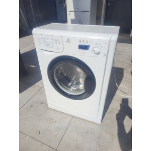 Стиральная машина Indesit WIUE10