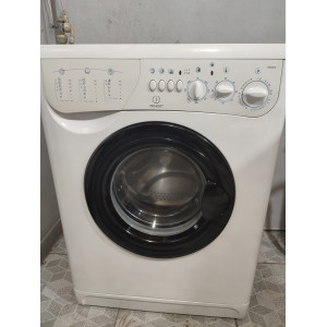 Стиральная машина Indesit WS84TX. Photo 3