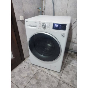 Стиральная машина LG F4J6TG1W