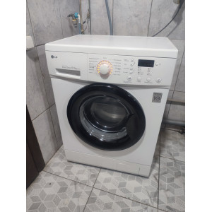 Стиральная машина LG F8056MD. Photo 2