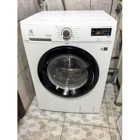 Стиральная машина Electrolux EWW51476HW